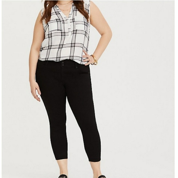 torrid Denim - Torrid Cropped Jegging